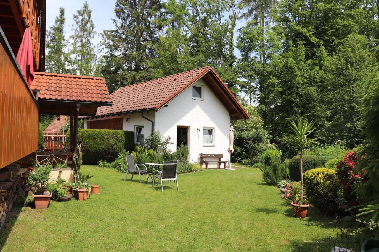 Ferienwohnung #4 Mit Terrasse In Zentraler Dennoch Ruhiger Lage - Stadtbus Vor Der Tuer! Lindau  Kültér fotó